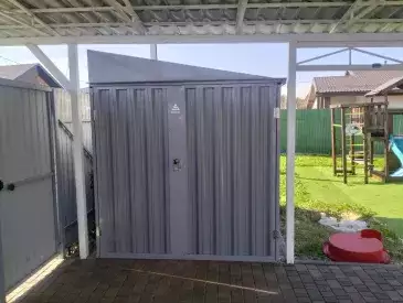 Хозблок для вещей в светло-сером цвете в дер. Степаньково, Пушкинский р-н, МО