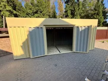 Хозблок для садовой техники и велосипедов в цвете "слоновая кость" в мкрн. Экодолье, г. Обнинск, Калужская обл.