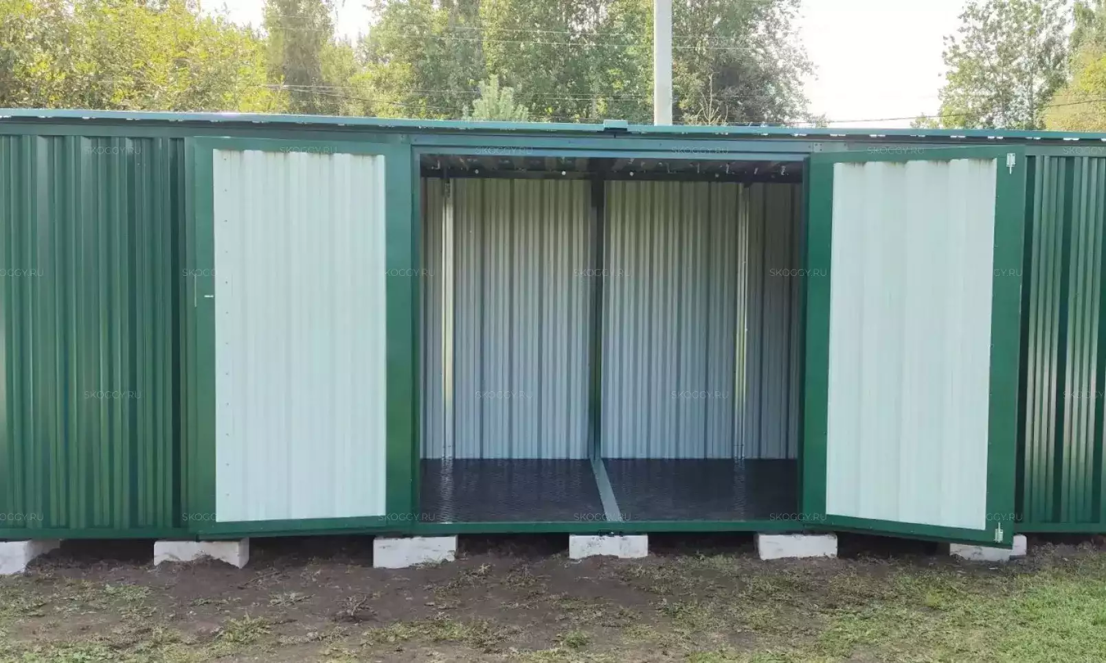 Удобный хозблок SKOGGY с боковыми воротами
